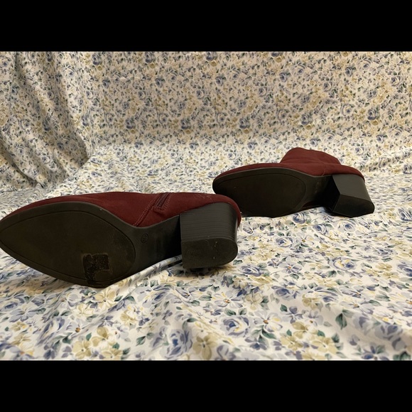 Maroon Booties- Size 10/ Good Condition! - Picture 4 of 4
